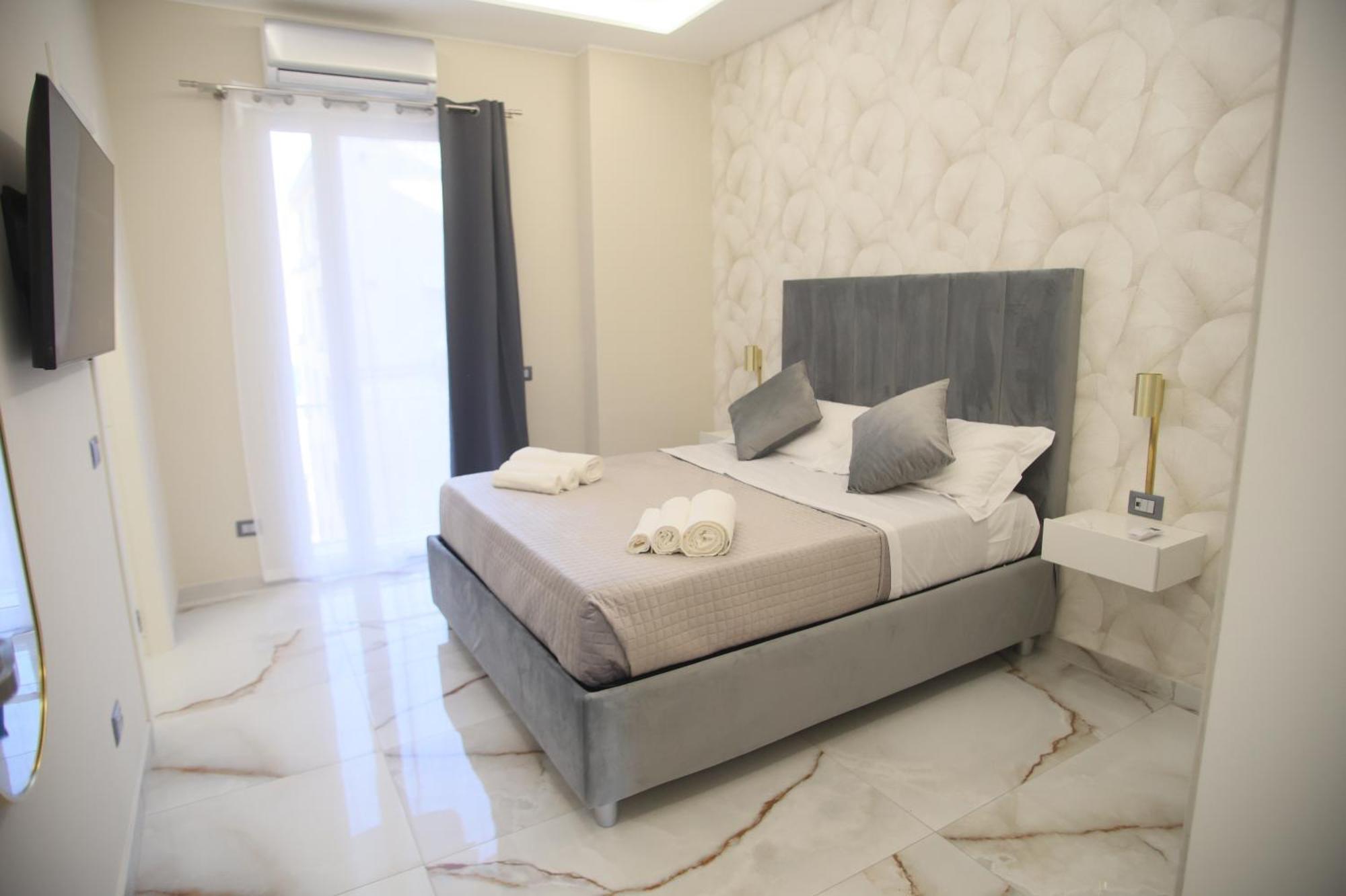 Napoli Central Suites Exterior photo